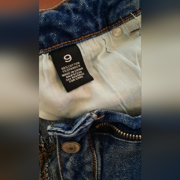 Almost Famous Jean Shorts - Picture 4 of 4